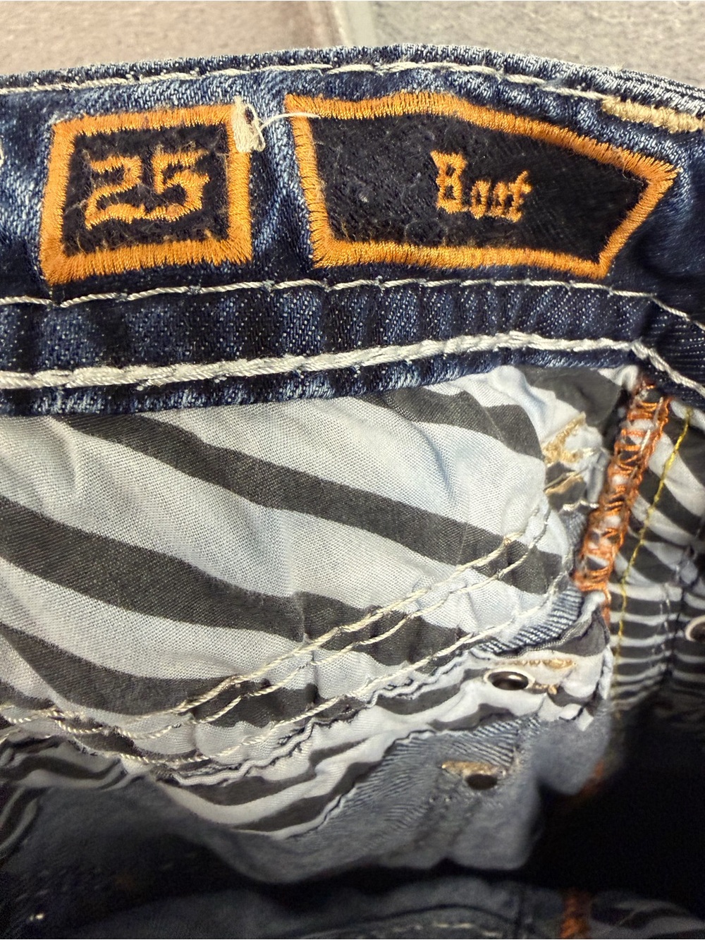 Rock Revival Embellished Bootcut Jeans Y2K Low Rise Size 25 - Picture 9 of 10